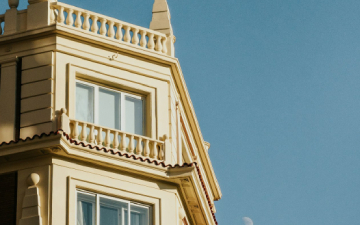 Buscando alternativas para combatir el calor en los hogares en verano