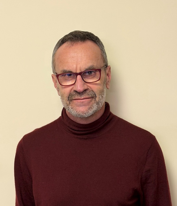 Leonardo Fernández-Jambrina, catedrático del área de Matemática Aplicada de la UPM, recibe el Segundo Premio al Reconocimiento a la Excelencia Docente