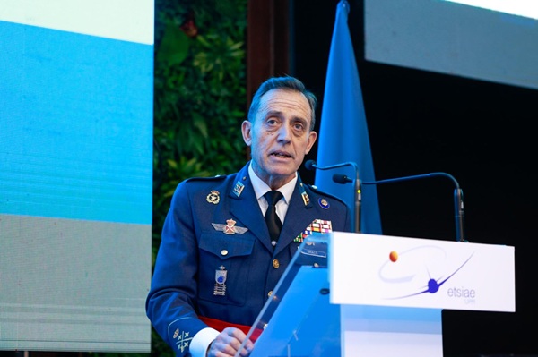 Acto de Entrega de Diplomas de la La Comitiva Académica en el Acto de Entrega de Diplomas de la Escuela Técnica Superior de Ingeniería Aeronáutica y del Espacio 